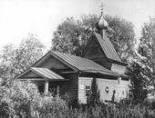 Рис.2 - Церковь Ризположения. Вид с юго-запада в селе Бородаве. Фото из архива Э. Д. Добровольской.